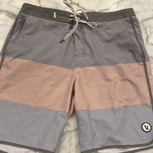 Vuori Cruise Boardshort NWOT